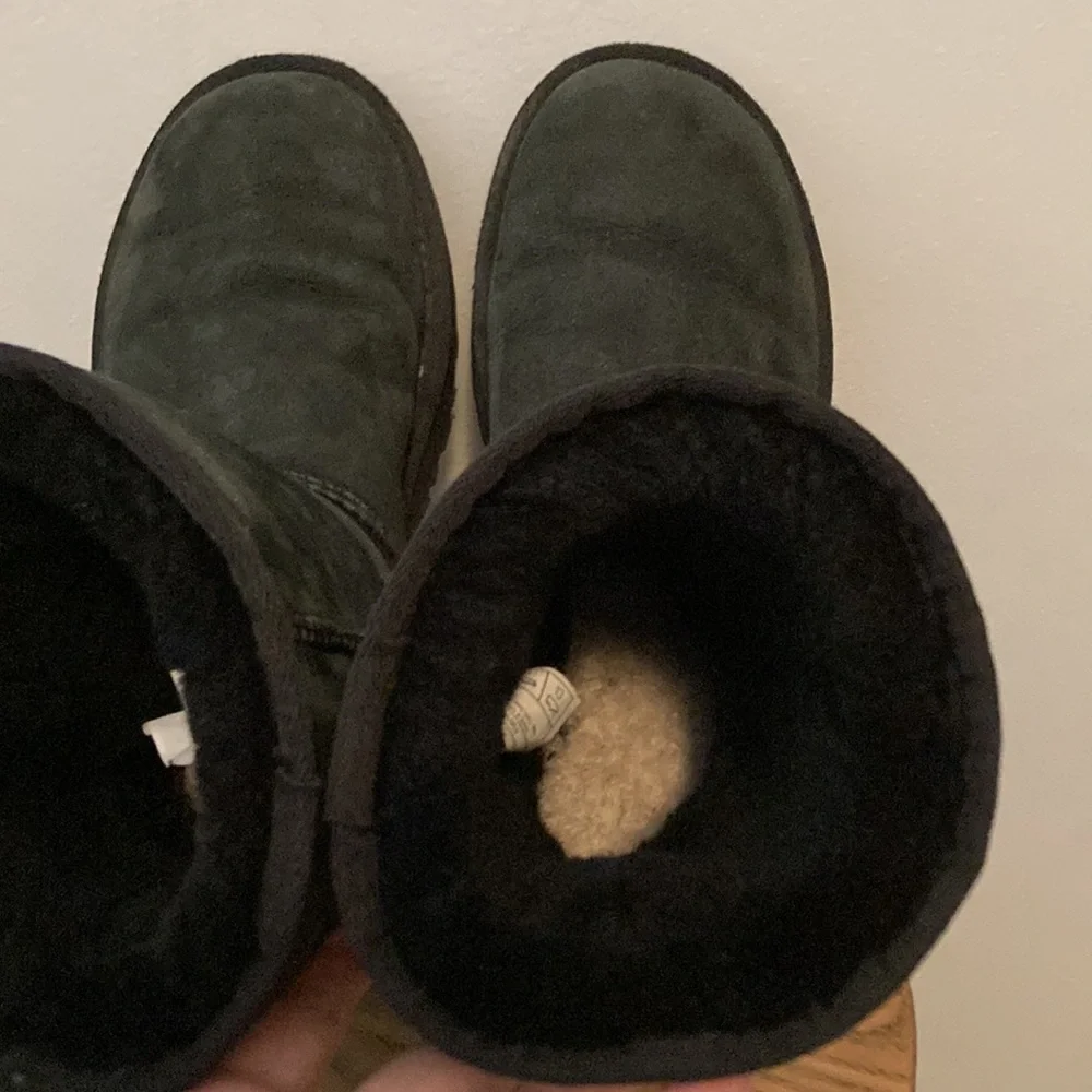 Ugg Classic Short II Black Size 7